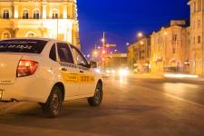Департамент транспорта Зауралья и федеральная служба заказа такси «Максим» обсудили меры по легализации таксистов