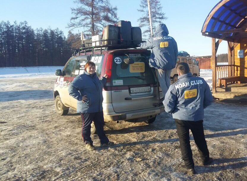 Таксистка из Якутска финишировала в ралли-рейде на минивэне